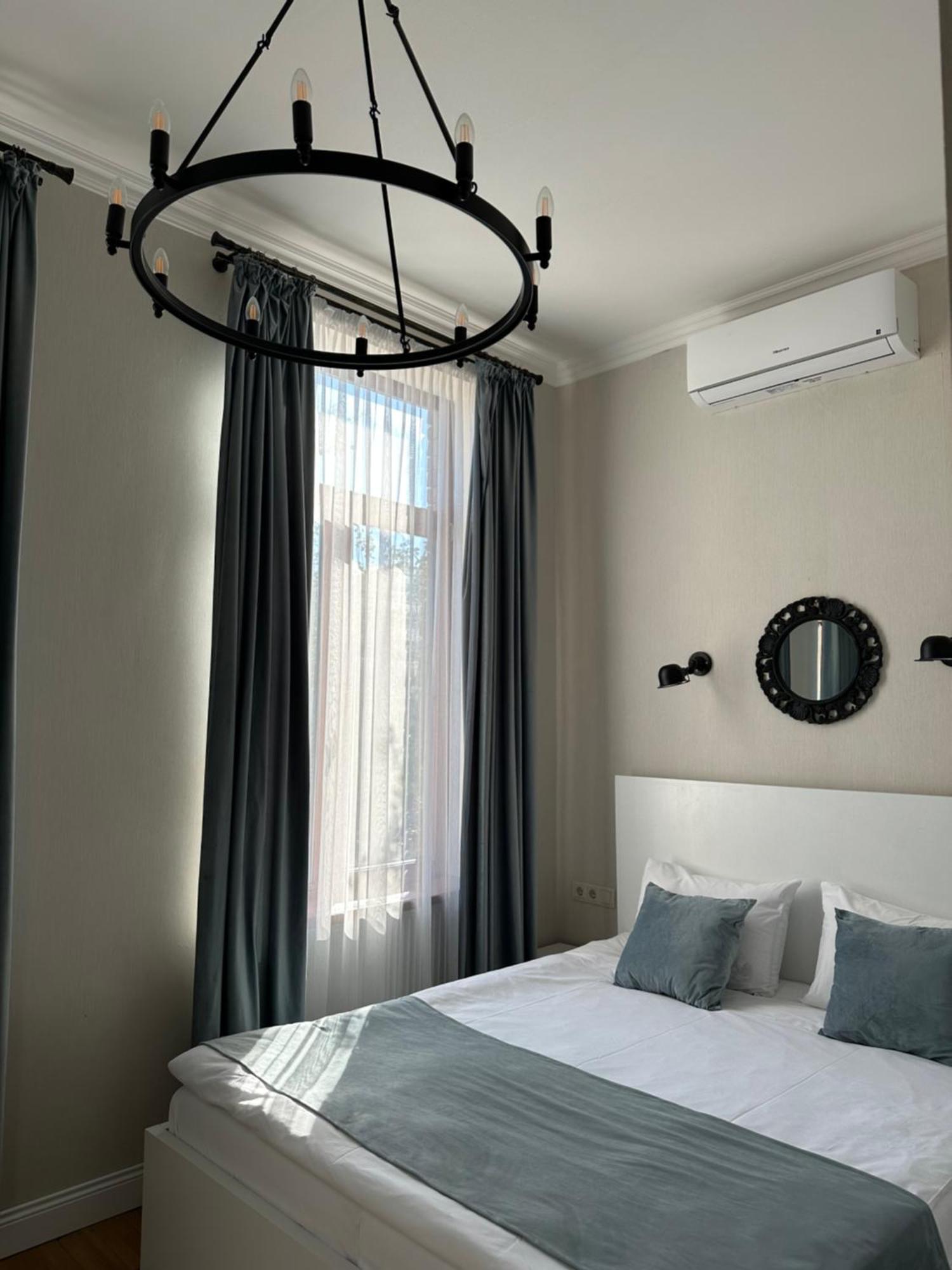 Hotel Ticiani 13 库塔伊西 外观 照片