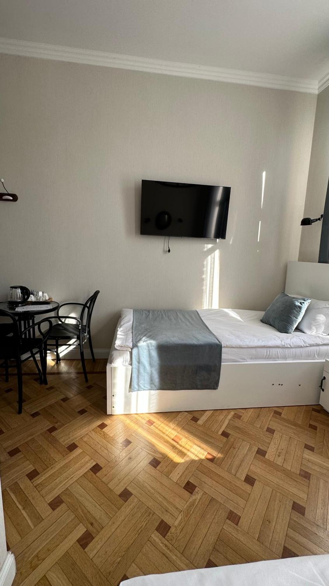Hotel Ticiani 13 库塔伊西 外观 照片