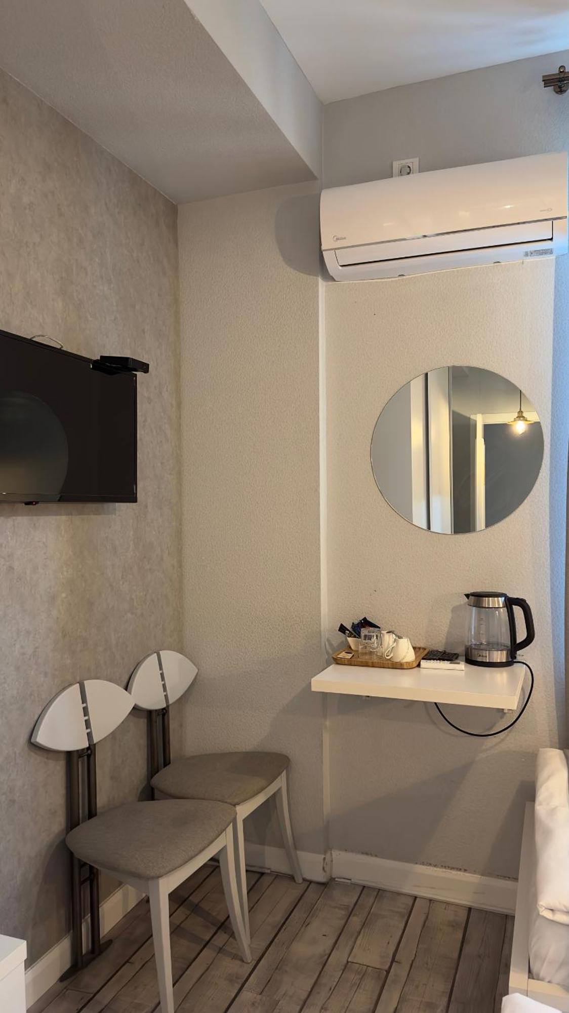 Hotel Ticiani 13 库塔伊西 外观 照片
