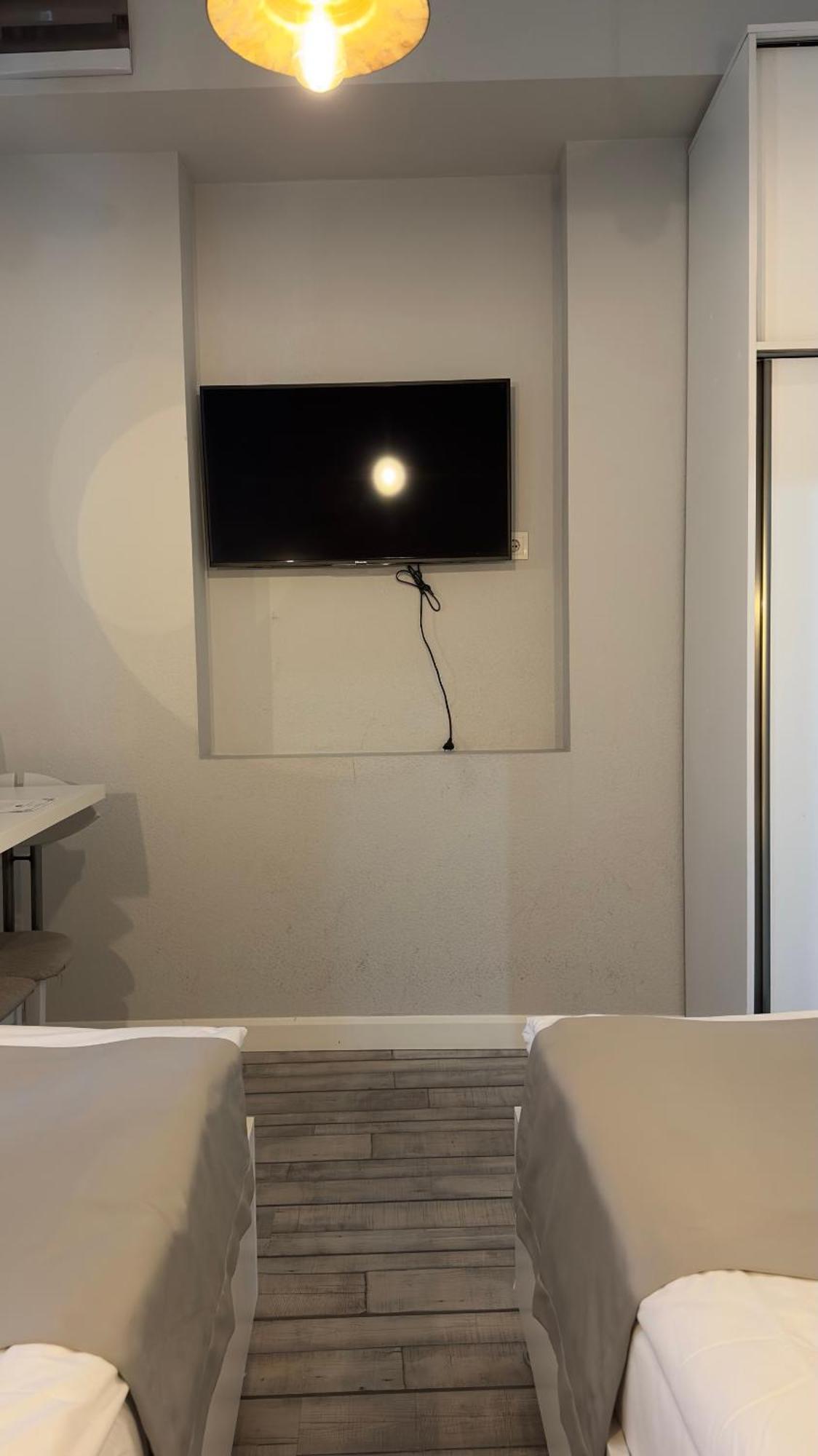 Hotel Ticiani 13 库塔伊西 外观 照片