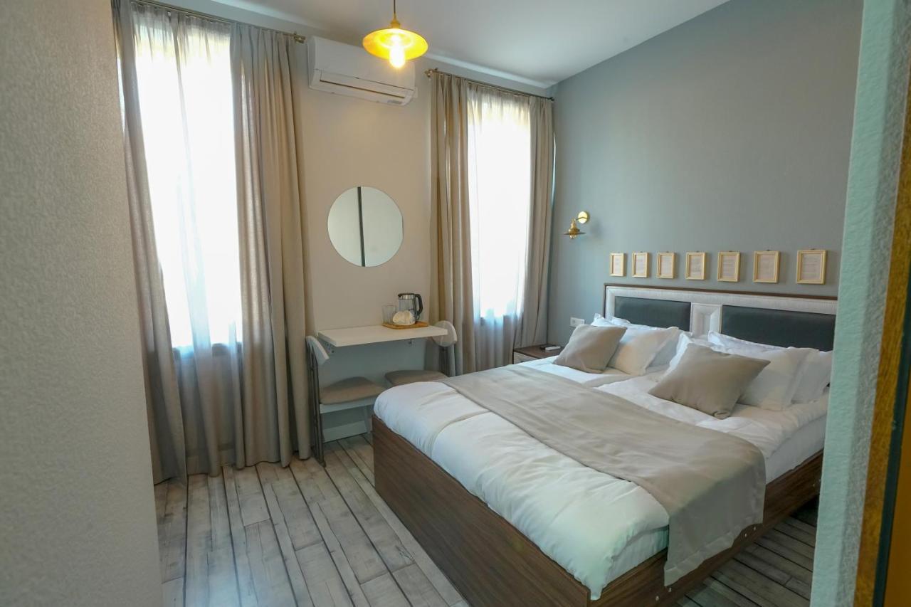 Hotel Ticiani 13 库塔伊西 外观 照片
